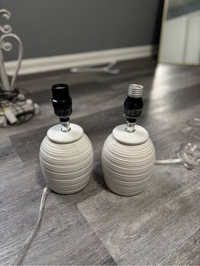 White lamp pair